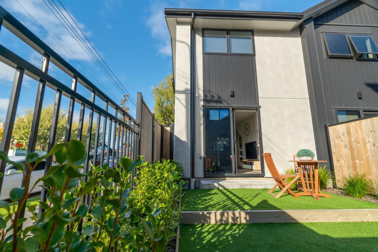 King Bed On Hagley Park Corner In The Cbd Apartamento Christchurch Exterior foto