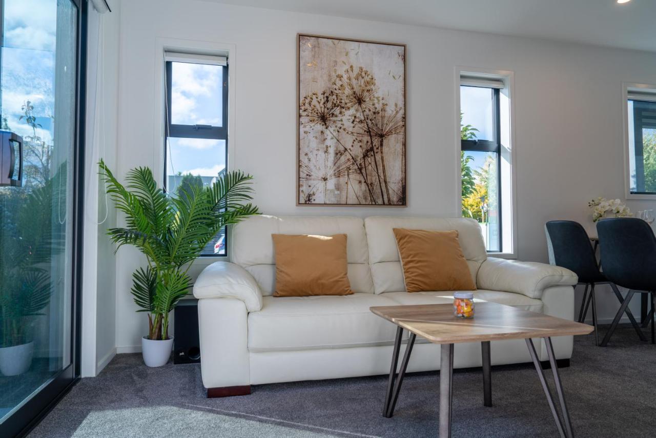 King Bed On Hagley Park Corner In The Cbd Apartamento Christchurch Exterior foto