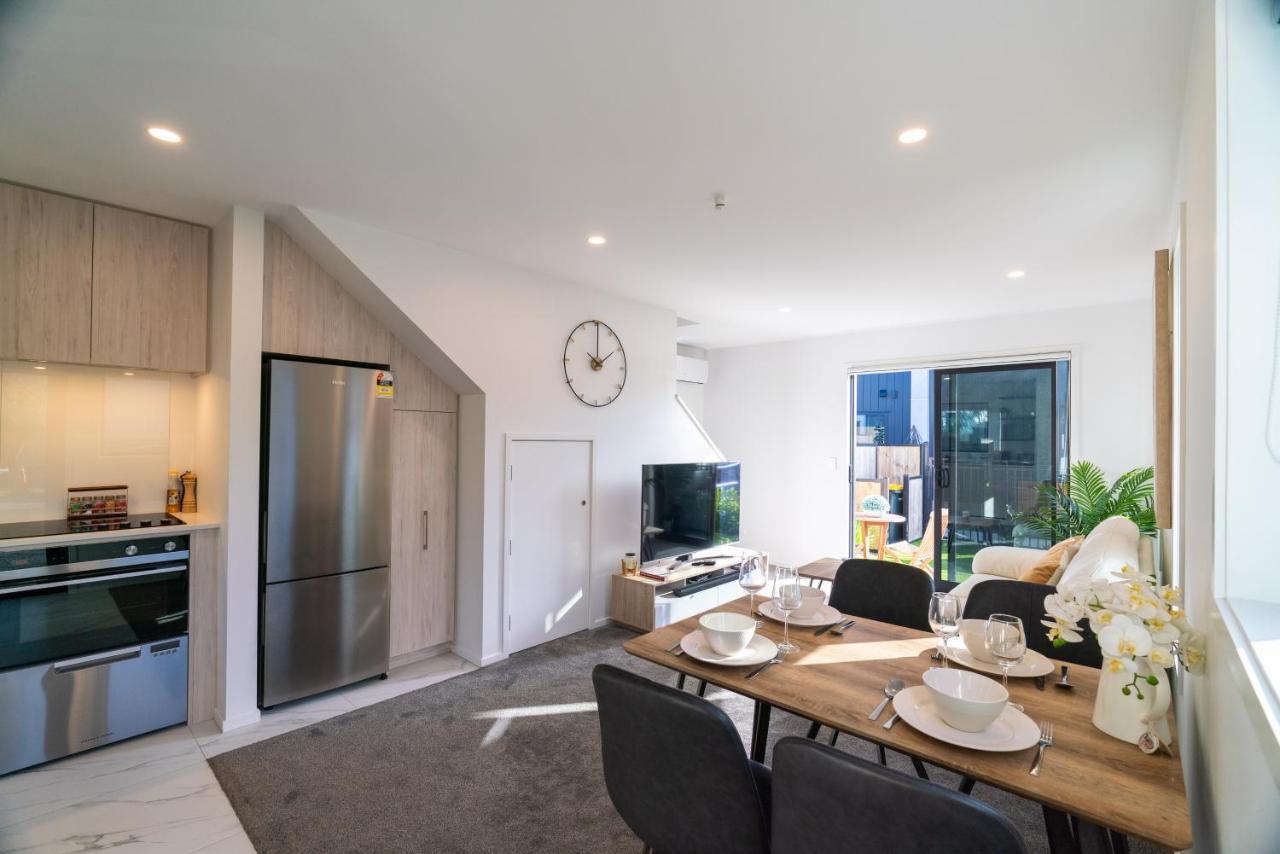 King Bed On Hagley Park Corner In The Cbd Apartamento Christchurch Exterior foto