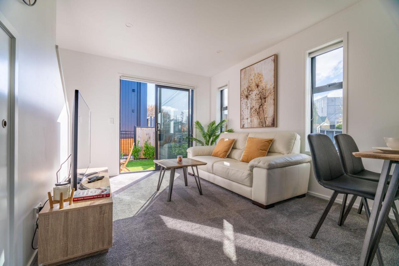 King Bed On Hagley Park Corner In The Cbd Apartamento Christchurch Exterior foto