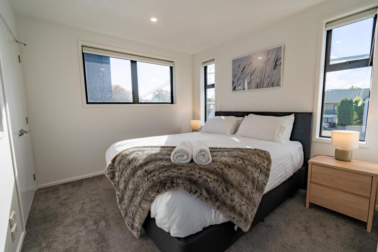 King Bed On Hagley Park Corner In The Cbd Apartamento Christchurch Exterior foto